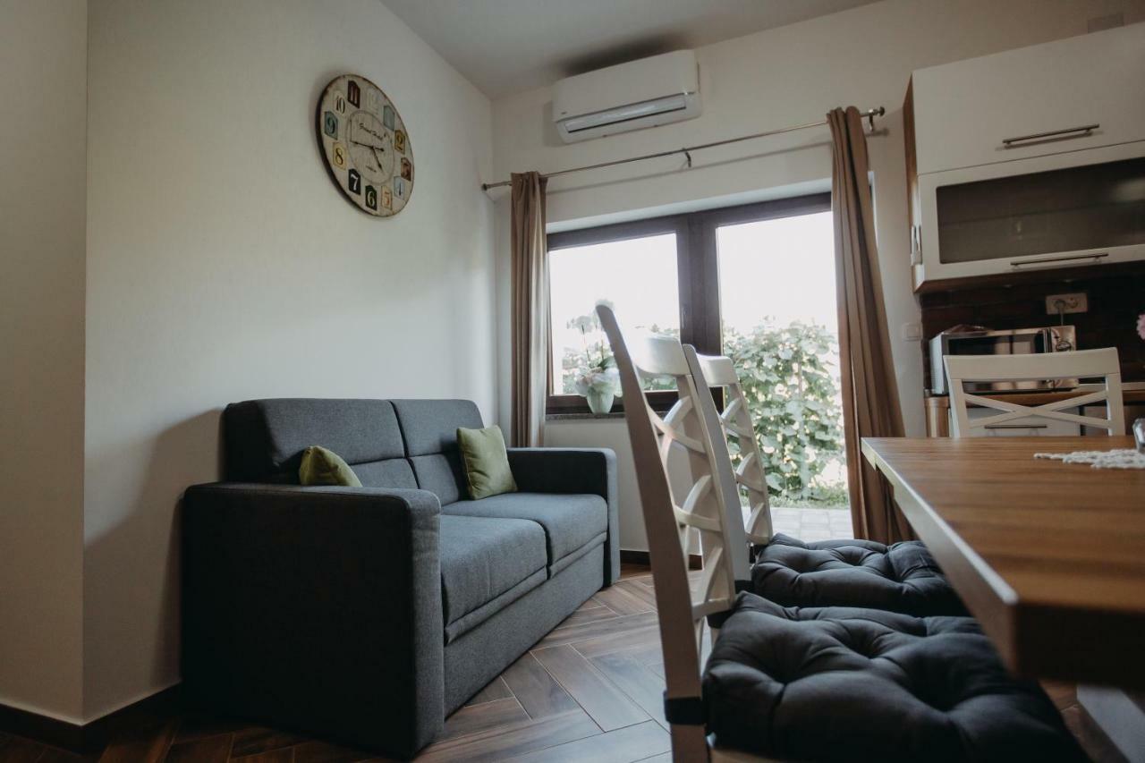 Apartman Vejama Josipdol Εξωτερικό φωτογραφία