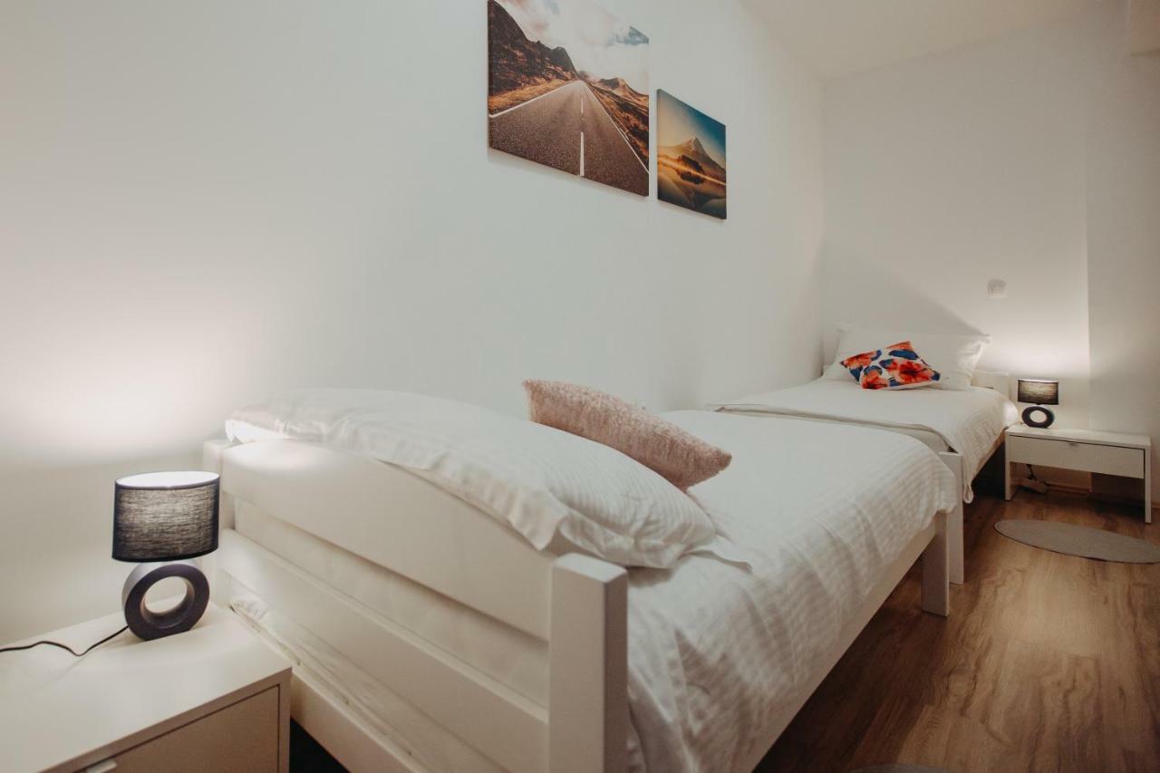 Apartman Vejama Josipdol Εξωτερικό φωτογραφία
